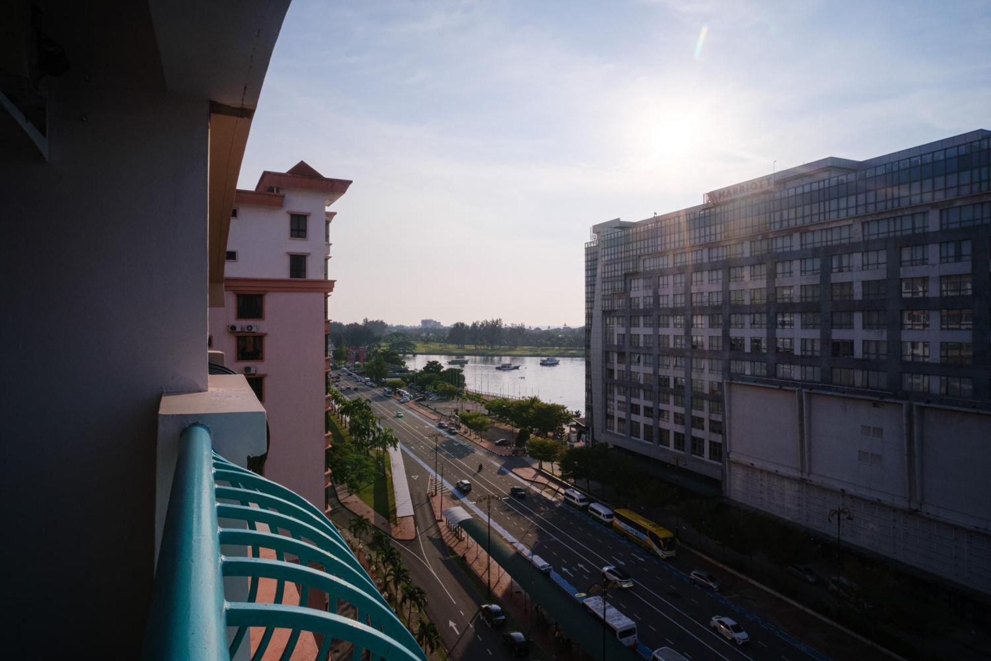 Petronella Apartment C1 Marina Court Kota Kinabalu Kültér fotó